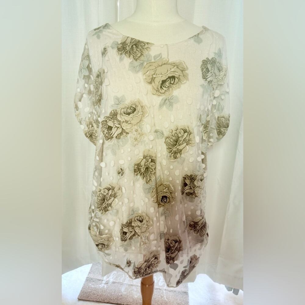 Chic Floral Women's Blouse - Cream and taupe fully lined